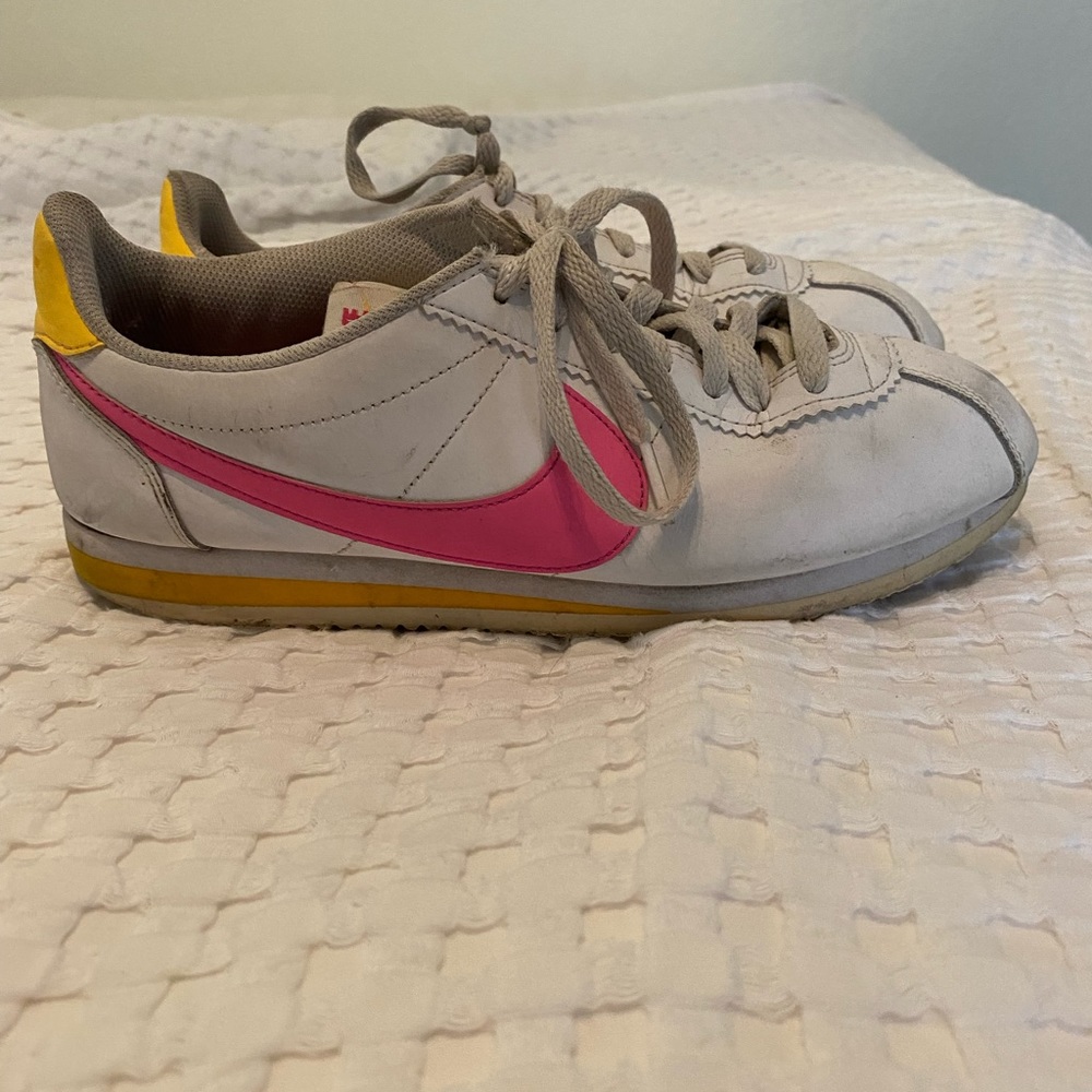 Nike Cortez slightly worn good condition Women’s Size 10